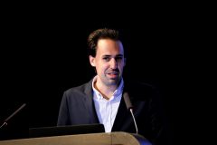 DOMINIK JAKŠIČ: NARAVA V NAVDIH - MLADINSKI KLAVIRSKI OPUS LUCIJANA MARIJE ŠKERJANCA